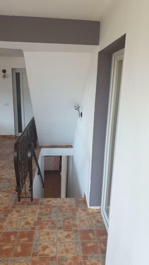 Apartamento La Curtea Argeseana Valea Iasului Exterior foto